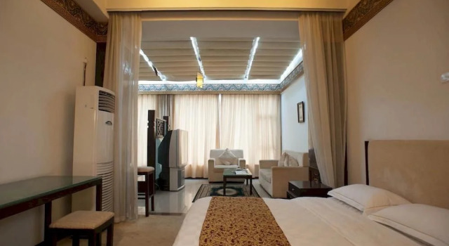 Jiuzhaigou Jinzhulinka Hotel, Book Hotel Hotels in Ngawa with Parking, Parking