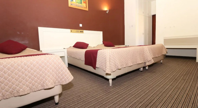 Четырёхместный номер Standard Hotel Kings Annex