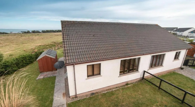The Wee Gem - 9 Milking Hill Park, Varaa Hotelli Steòrnabhagh Isle of Lewis