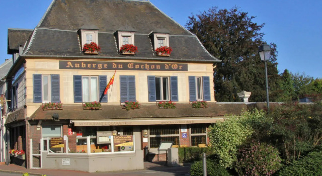 Lauberge Du Cochon Dor, Book Hostel Hostels in Upper Normandy, Hostel
