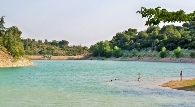 Provencal holiday home with private terrace, Bédoin