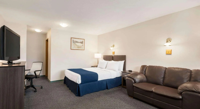 Номер Deluxe Travelodge by Wyndham McBride