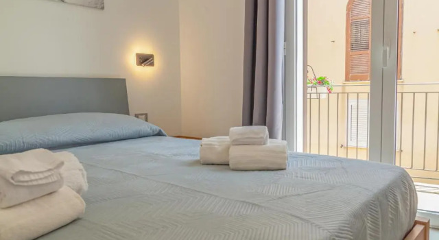 Standard Vierer Zimmer mit Balkon Isgrò Rooms