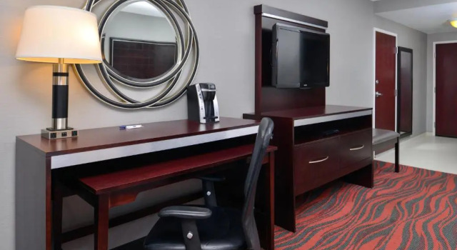 Run of House Holiday Inn Express Canandaigua, NY