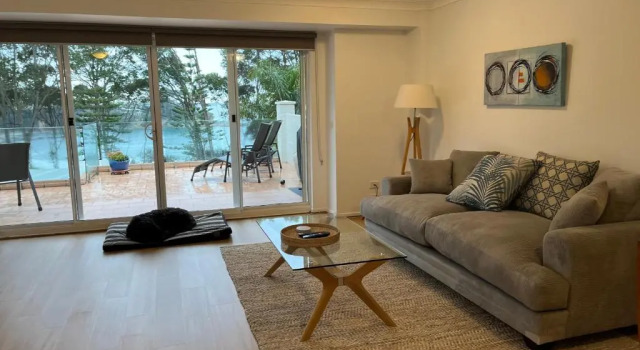 Апартаменты Beach side holiday apartment