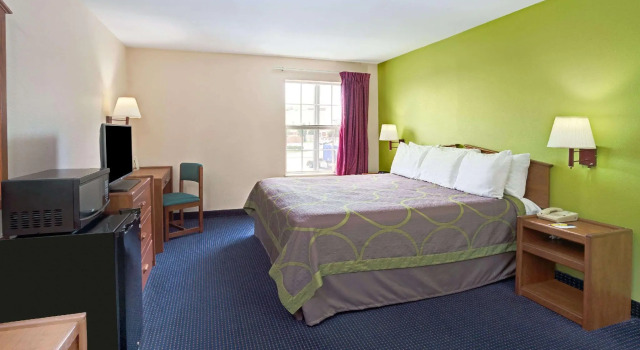 Двухместный люкс Super 8 by Wyndham Louisville/Expo Center