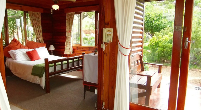 Makapa Lodge, Reservar Hotel Capri Village Western Cape