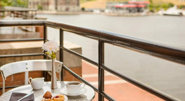 Номер Standard с балконом и с видом на гавань Pier 5 Hotel Baltimore