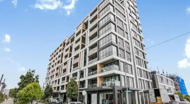 Sleek Modern Studio with Balcony by Zodiak Stays