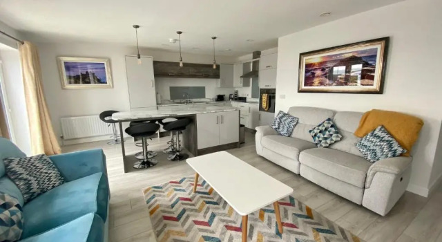 2 Bedroom Apartment in Portrush Town Centre, Забронировать Апартаменты/квартира Портраш Графство Антрим, рядом с Пляж Ист-Стрэнд в Портраше
