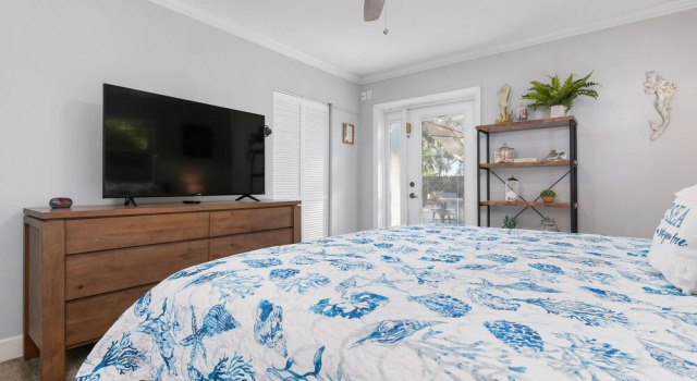 New Listing 4 Bedroom Pool Home Minutes away from Beaches and Boat Ramp 4 Home by RedAwning