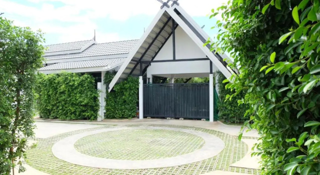 Вилла c 1 комнатой с красивым видом из окна me2 Singhamuntra Resort Kamphaengsaen
