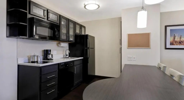 Двухместный люкс c 1 комнатой Candlewood Suites Indianapolis - South by IHG