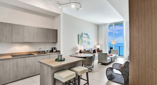 Номер Superior Tides in Hollywood Beach By My Miami Vacation