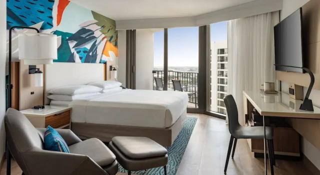 Двухместный номер с балконом и с видом на город Miami Marriott Biscayne Bay