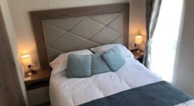 Beautiful 2-bed Caravan in Stratford-upon-avon, Забронировать Дом для отпуска Отели Уорикшир с парковкой, Парковка