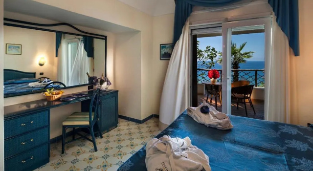 Двухместный номер Comfort с видом на море Sorriso Thermae Resort & Spa