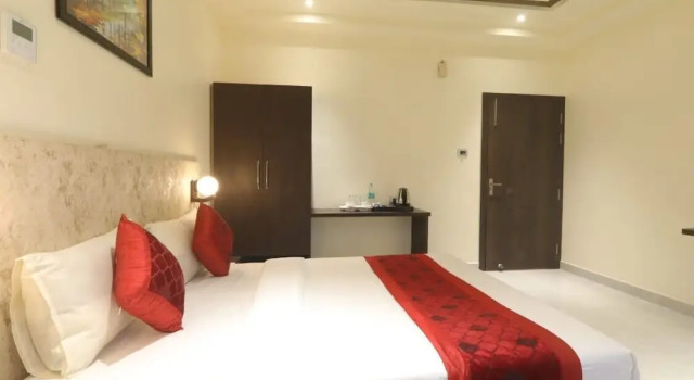 Люкс Hotel Rudra Inn