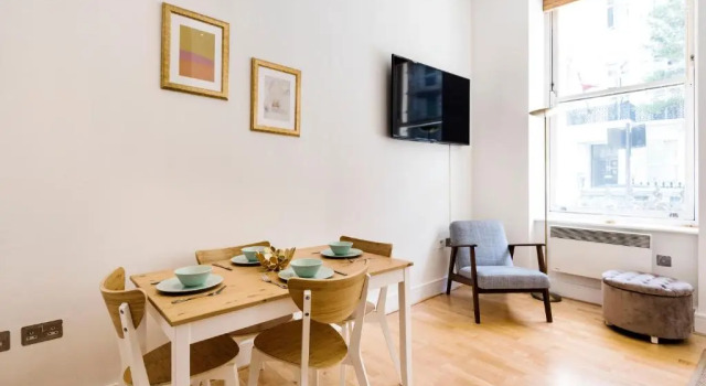 Апартаменты Stylish Hyde Park Apartment