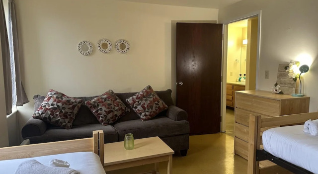 2 Bedroom 2 Bath Apartment Heart of Downtown PIT, Забронировать Апартаменты/квартира Апартаменты Питтсбурга, рядом с Western Pennsylvania Sports Museum, Апартаменты/квартира