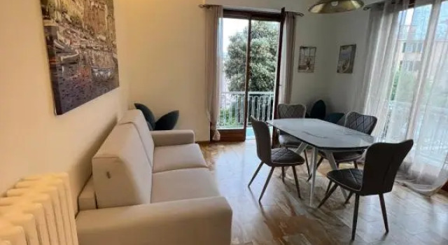 WELCOME RIVIERA -TORRE DAVORIO APPARTAMENTO 126 mq piuterrazzo25 mq - totalmente rinnovato- 250m dal centro - parcheggio a pagamento 20 euro al giorno da prenotare in anticipo salvo dispo -parking at 20 euro per day to be booked in advance if available, Забронировать Апартаменты/квартира Отели Рапалло с парковкой, Парковка