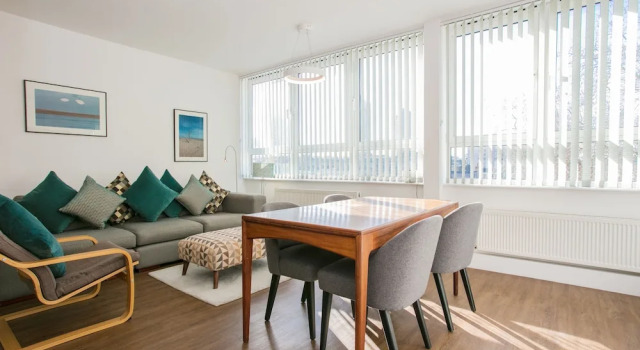2 Bedroom Apartment in Central London, Забронировать Апартаменты/квартира Лондонский Сити Лондон, рядом с Музей Лондона
