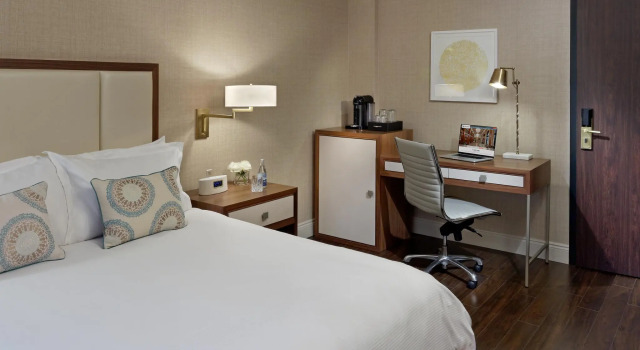 Двухместный номер Economy The Lord Nelson Hotel & Suites
