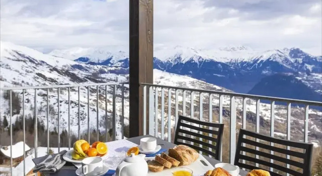 Апартаменты Apartment in Le Corbier Near Ski Slopes