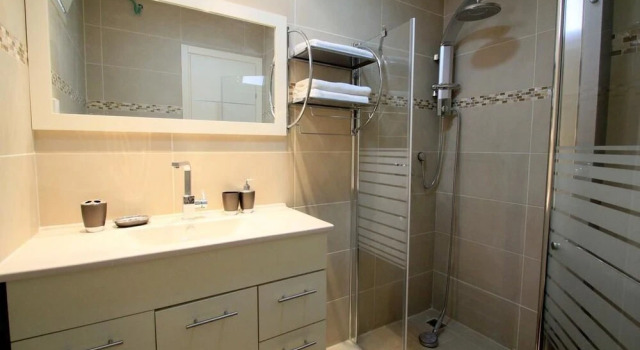 Двухместный номер Deluxe c 1 комнатой рядом с пляжем Coral Beach Pearl Guest House
