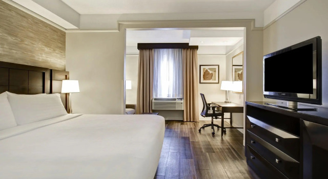 Двухместный номер Standard Holiday Inn Windsor - Ambassador Bridge by IHG