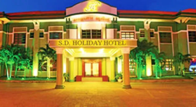 Holiday Hotel