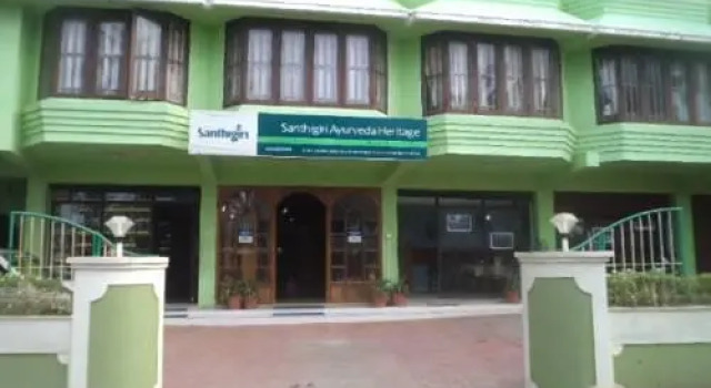 Surya Beach Resort, Забронировать Курортный отель Курортные отели штата Кералы, Курортный отель