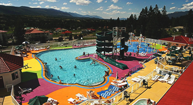 Полулюкс Mountain View Suites & Residency at Fairmont Hot Springs