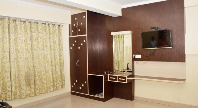 Люкс Hotel Nand Residency