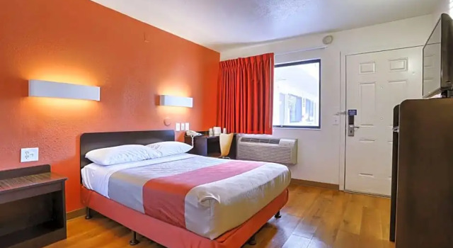 Номер Standard Super 8 by Wyndham Walnut Creek