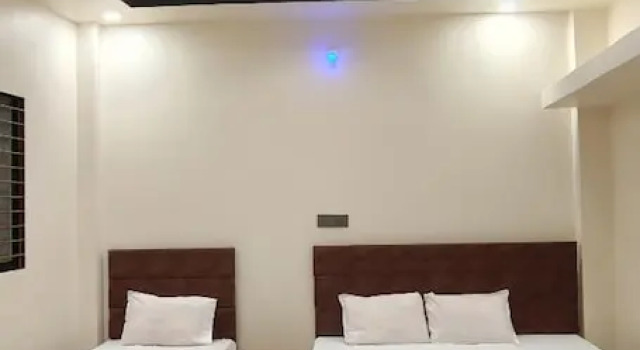 Двухместный номер Deluxe Goroomgo Shree Anant Mahadev Guest House