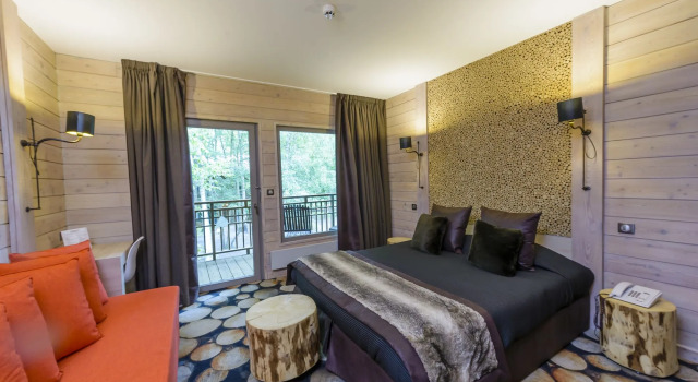Hôtel Des Trois Hiboux, Book Hotel Plailly Oise