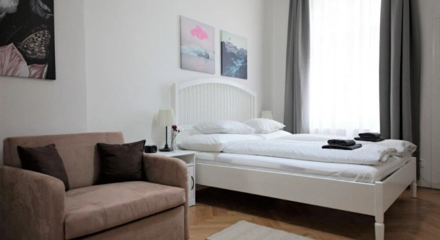 City Castle Aparthotel