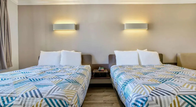 Четырёхместный номер Standard Motel 6-Menifee, CA
