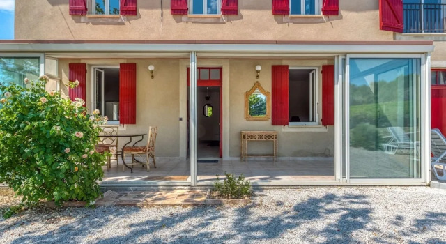Holiday Home in Rasteau With Private Pool, Rezervasyon Otel Rasteau Vaucluse