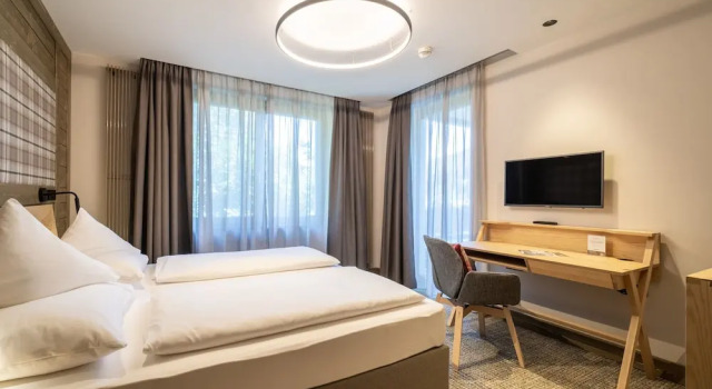 Двухместный номер Classic с балконом Hotel OTP Birkenhof