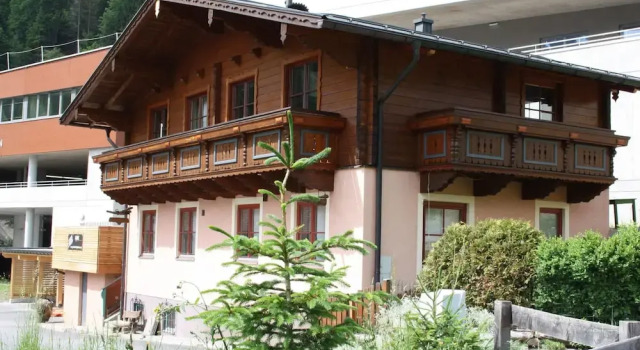 Chalet in Dienten on Hochkönig Ski Slopes, Забронировать Шале Виллы Динтен-ам-Хохкёниг, рядом с Гондольный подъемник 10эр Габюхельбан, Вилла