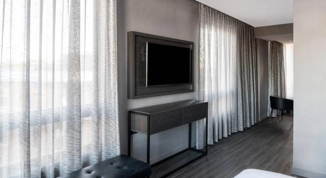 Двухместный люкс AC Hotel by Marriott Portsmouth Downtown/Waterfront
