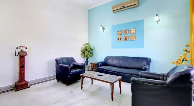 OYO 22291 Cozy Stay, Забронировать Отель Отели Нью-Дели с парковкой, Парковка