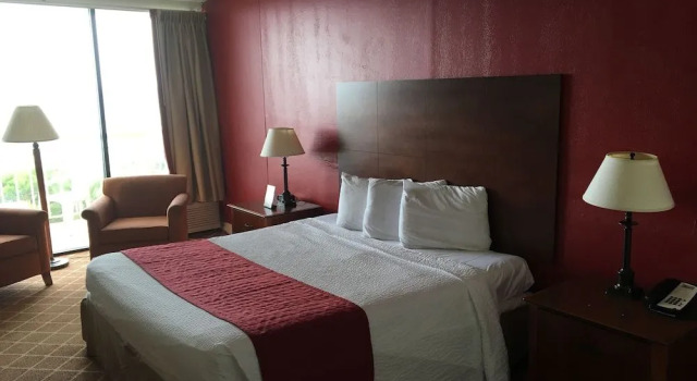 Rodeway Inn, Забронировать Отель Отели Южной Каролины с бассейном, Бассейн