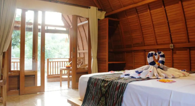 Kubu Padi Wooden House