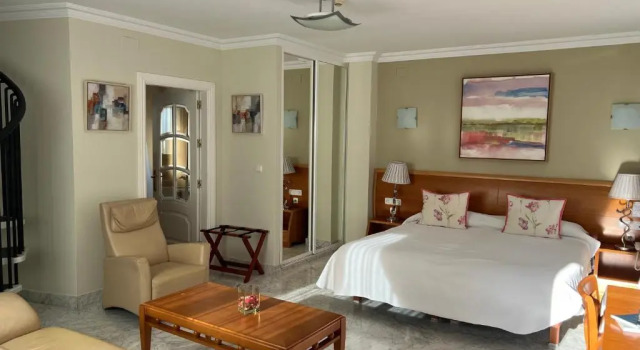 Полулюкс Hotel Paraíso Del Mar