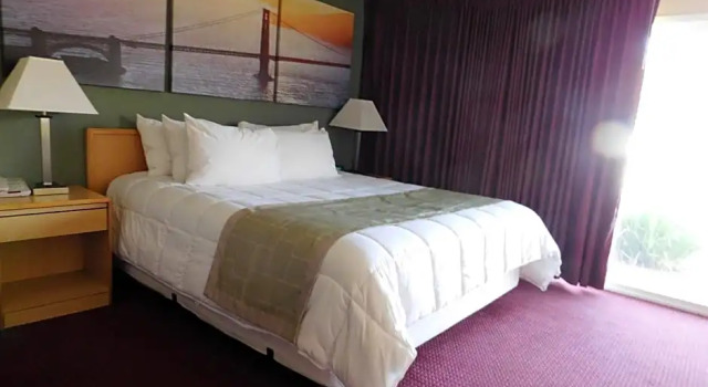 Двухместный люкс Business Days Inn by Wyndham Novato/San Francisco
