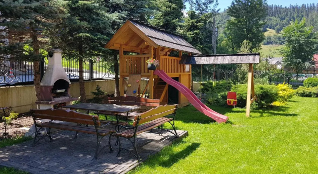 Willa Świdrówka, Book Hotel Hoteller i Lillepolen med parkering, Parkering