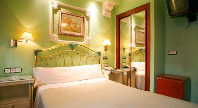 Двухместный номер Standard Hostal Victoria III
